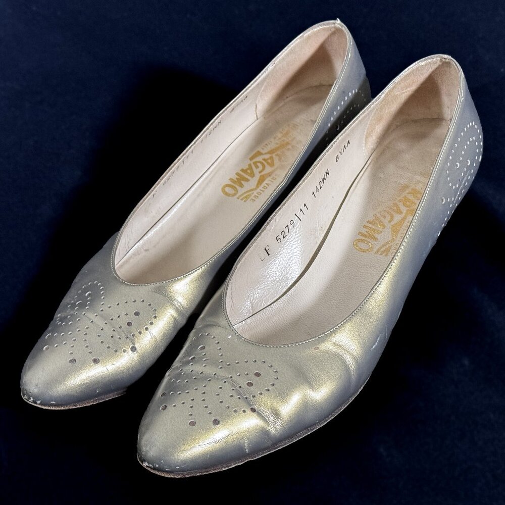 Salvatore Ferragamo Womens Leather Pumps Metallic Gold Sz 8.5AA